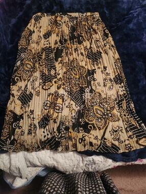 Ashley Stewart Black and Mustard Floral Pleated Skirt 16W